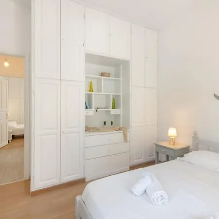 - 2br House In The Heart Of Town - Citrine * Naousa (Paros)