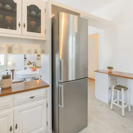 - 2br House In The Heart Of Town - Citrine Naousa (Paros)