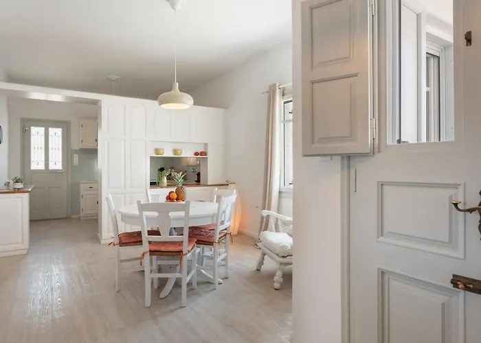 - 2br House In The Heart Of Town - Citrine נאוסה