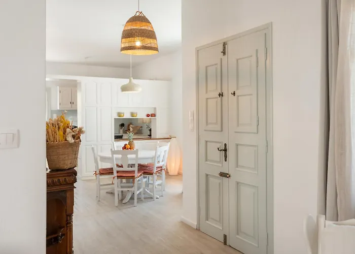 - 2br House In The Heart Of Town - Citrine * נאוסה