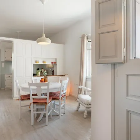 - 2br House In The Heart Of Town - Citrine Naousa (Paros)